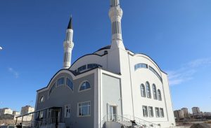 kayseri_il_muftusu_cami_ve_kuran_kursu_insaatini_ziyaret_etti_h14193_2940e.jpg