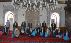 din_gorevlilerinden_anlamli_bagis_h16285_44d8d.jpg