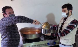 muftuluk_ve_esnaf_el_ele_h15834_f9e7e.jpg