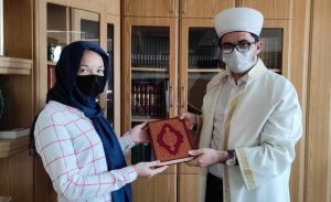 romanya_vatandasi_kral_musluman_olunca_kendimi_huzurlu_hissettim_h16218_8c9c6.jpg