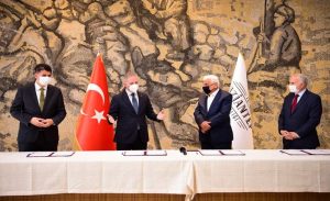 vali_gul_turk_diyanet_vakfinin_ogrencilere_kucak_acmasi_cok_onemli_h15874_b4926.jpg