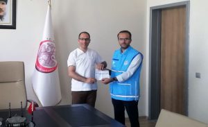bashekim_cavusoglu_kurban_vekaletini_tdvye_verdi_h16910_19991.jpg