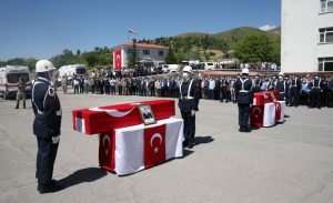 bitlis_sehitlerini_ugurlandi_h16406_af027.jpg
