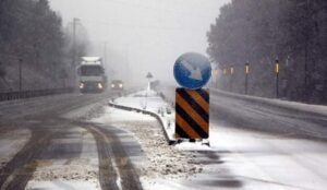 son-dakika-kar-yagisi-ve-saganak-geliyor-meteoroloji-bolge-bolge-uyardi-2p4Uimk8.jpg