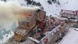 kartalkayadaki-otel-yanginiyla-ilgili-9-bakanlik-personeli-hakkinda-sorusturma-izni-POQlMc4Z.jpg