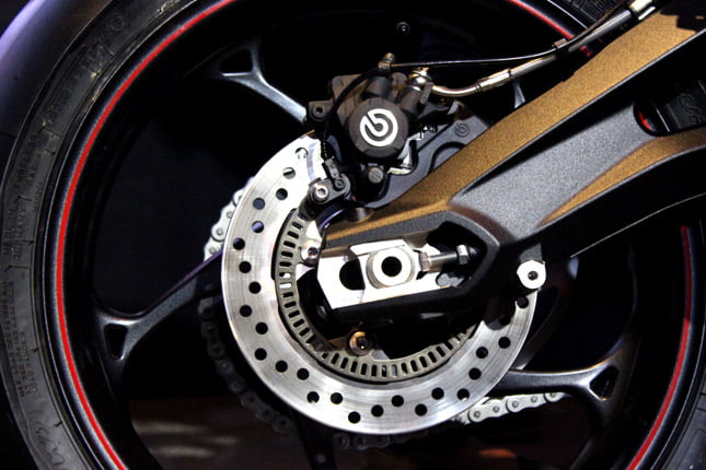 Elektrikli-Scooterda-Carp1k-Rotorlar-Nas1l-Onar1l1r