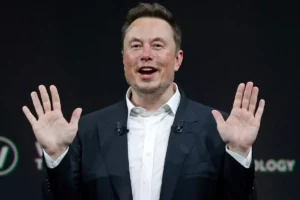 Elon Musk, 500 Milyar Dolar Servetle Tarih Yazdı
