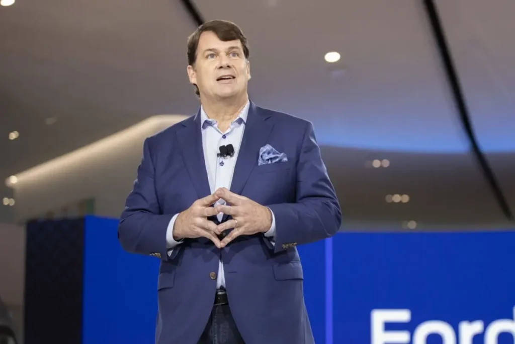 Ford'un patronu oğlunu sanayiye verdi