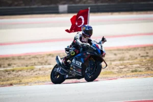 Toprak Razgatlıoğlu Dünya Şampiyonu!