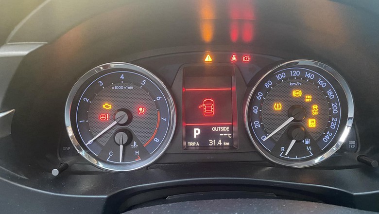 Toyota-Corolla-E170E180-Kasa-Ar1za-Lambalar1-Corolla-20132018-Uyar1-ve-0kaz-0_aretleri