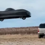 Trafik derdine son! Uçan elektrikli otomobil gelecek yıl yollarda