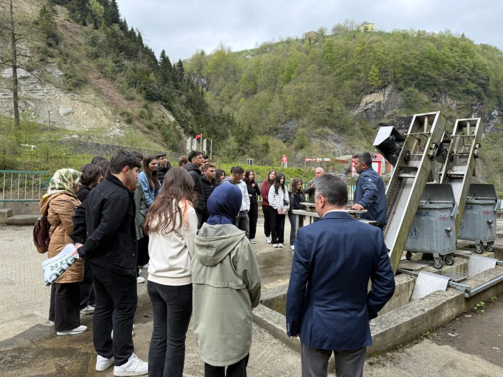 Trabzon Büyükşehir’den öğrencilere atık su eğitimi