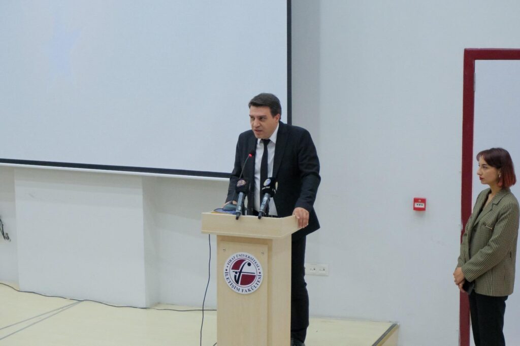 Fırat Üniversitesi İletişim Fakültesinde ödüllü belgesel filim gösterimi