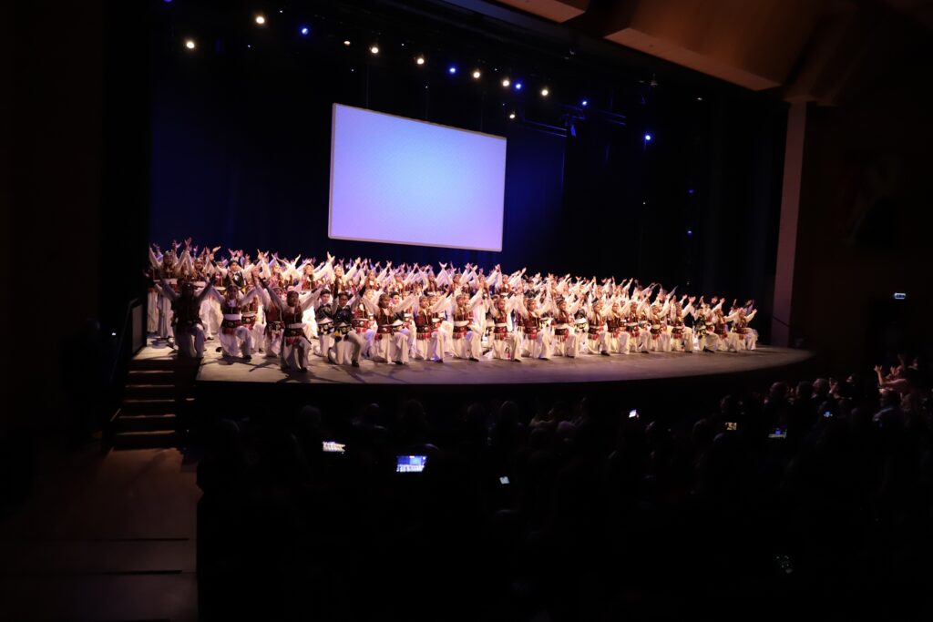 TED Ankara Koleji Halk Dansları Topluluğu’ndan 90’lar temalı final