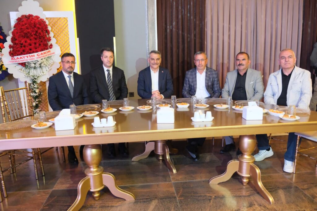 Gülşehri Belediye Başkanı Şakir Yıldırım, oğlunun nikahını kıydı