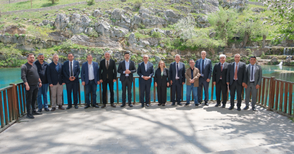 Gürün’de bilim insanları öğrencilerle buluştu