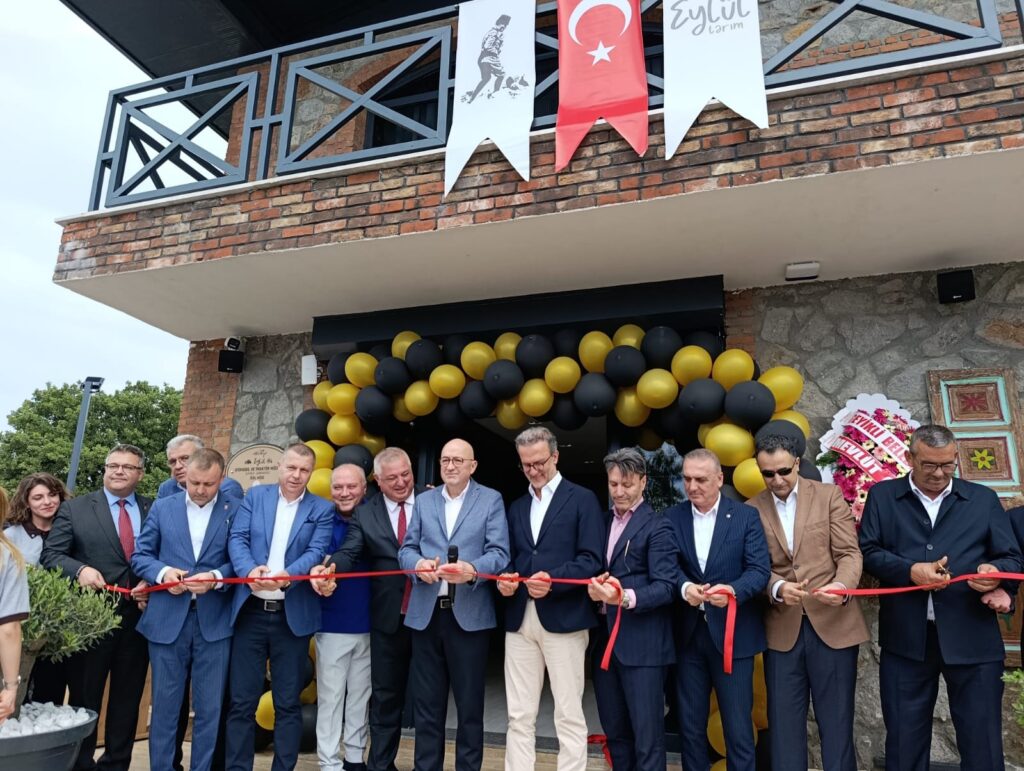 Çanakkale Geyikli’ye klasik araç yatırımı