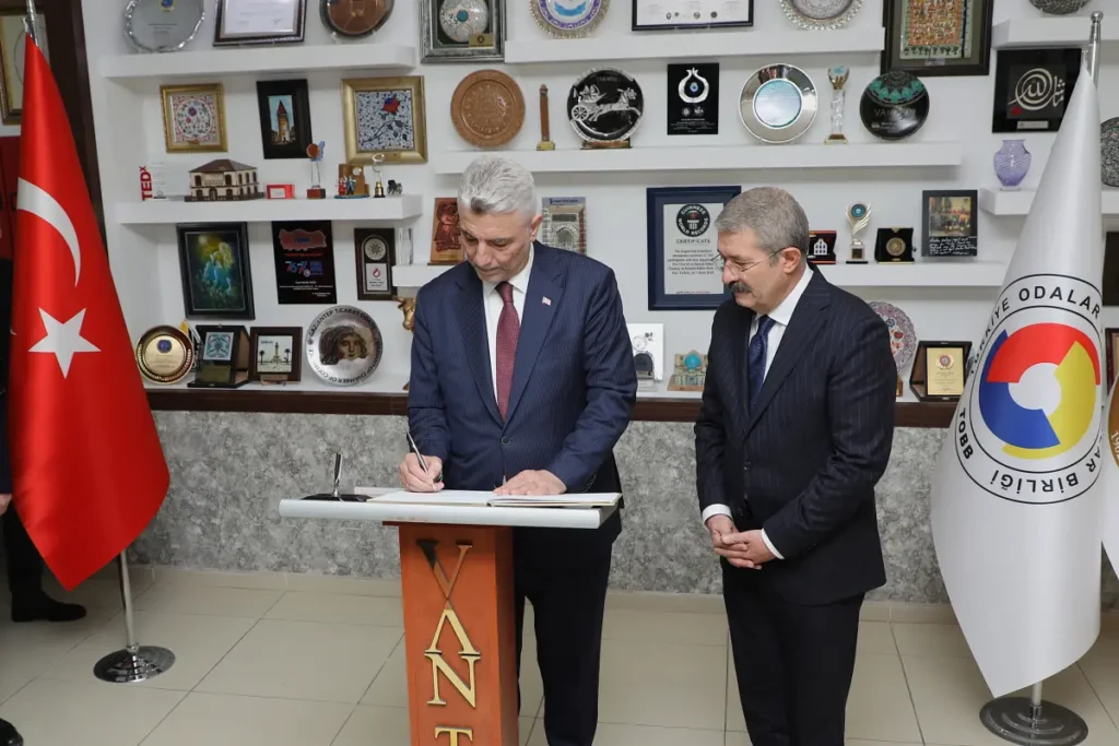 Bakan Bolat, Van iş dünyası ile buluştu
