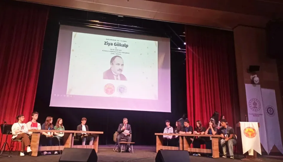 Burdur'da Gençler Ziya Gökalp’i kompozisyonlarla anlattı