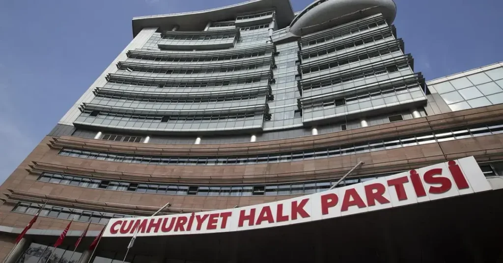 CHPde planlanan heyet görüşmesi son anda iptal edildi