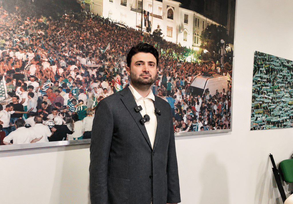 Bursaspor’da Borç Hamlesi: Ali Ay alacağından vazgeçti