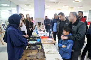 Kars Valisi Ziya Polat, Yurt Sergisi'ni ziyaret etti