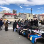 Kars’ta bayram alışverişi: Caddeler renklendi, esnafın yüzü güldü