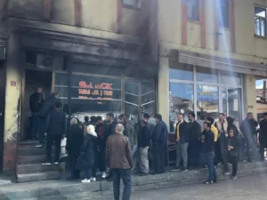 Kars’ta lavaş fırınlarında arefe günü yoğunluğu