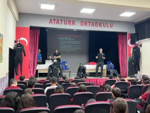 Mudanya’da öğrencilere “Suda Boğulma” eğitimi
