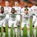 Samsunspor’da 4 futbolcuyla yollar ayrıldı