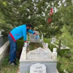 Susuz'da şehit kabristanları Bayram Öncesi hazırlandı
