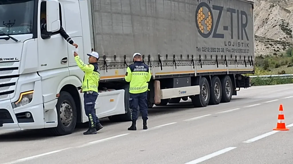 Yaklaşan Kurban Bayramı dolayısıyla yollarda denetimler artırıldı