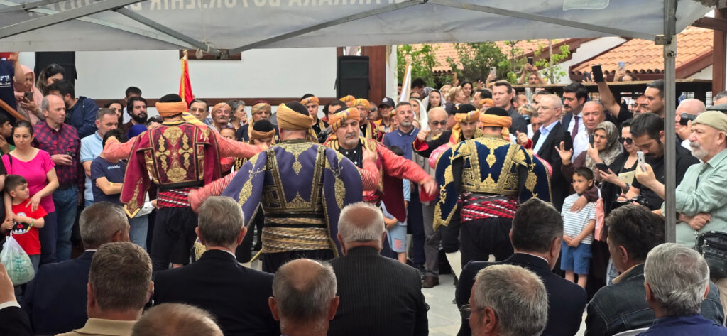 Ankara Kalesi’nde şenlik coşkusu yağmura rağmen yüzleri güldürdü