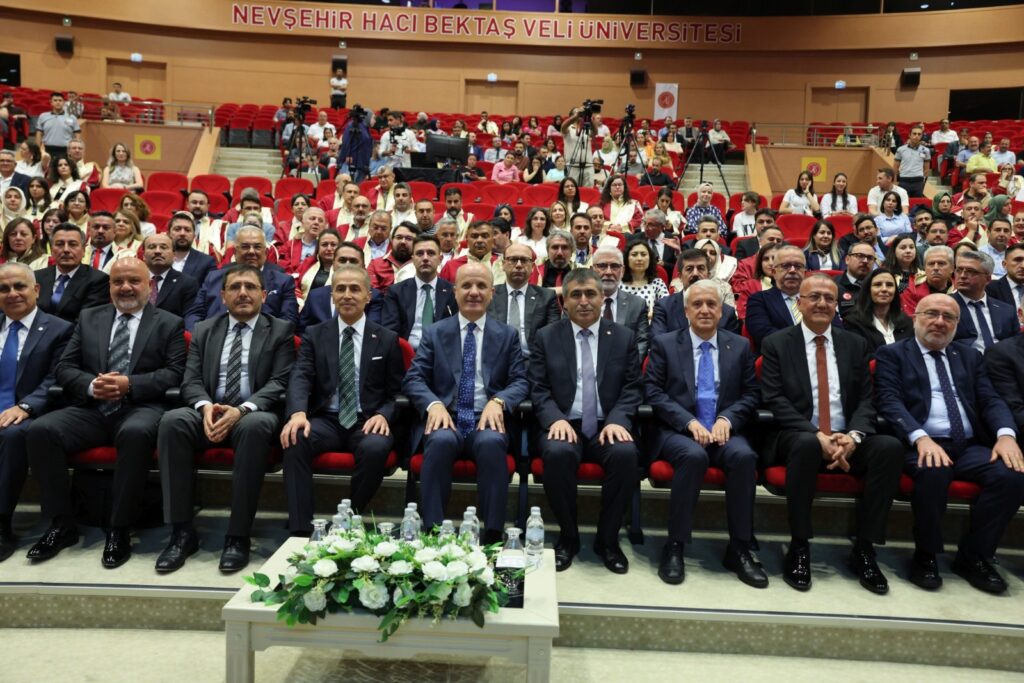 YÖK’ten Yakın Doğu Üniversitesi’ne “Spor Dostu Kampüs” ödülü
