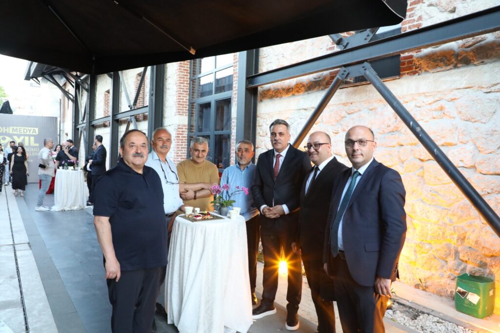 HDH Medya 10. yıl gala gecesinde başarılar ödüllendirildi