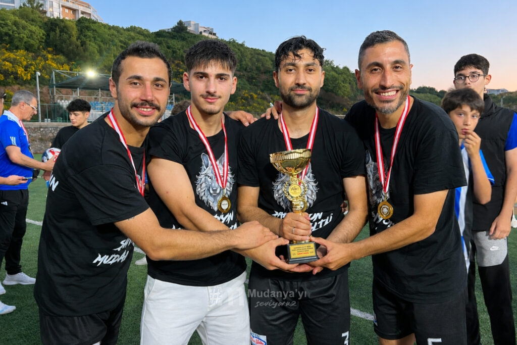 Mudanya Altai Spor şampiyon! Süper Amatör Lig'e yükseldi