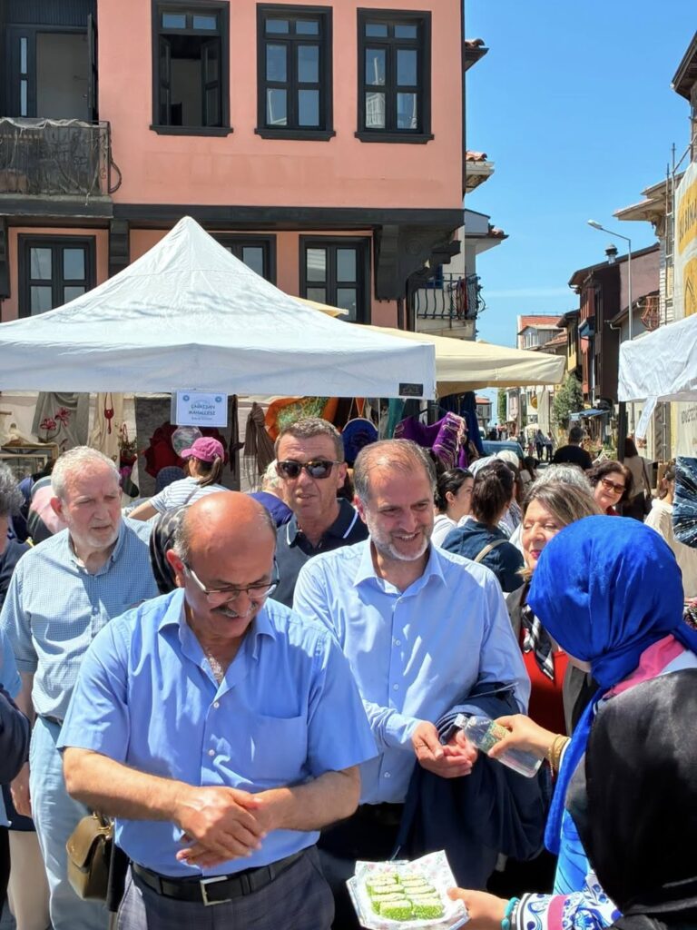 Mudanya’da halk eğitim merkezi yıl sonu sergisi açıldı