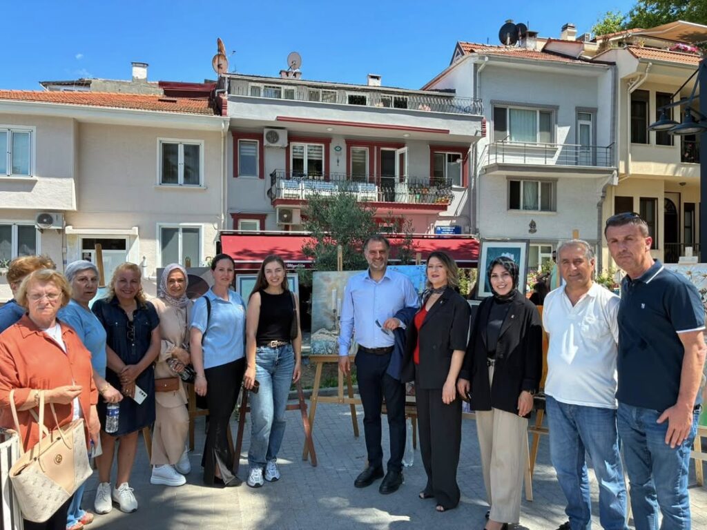 Mudanya’da halk eğitim merkezi yıl sonu sergisi açıldı