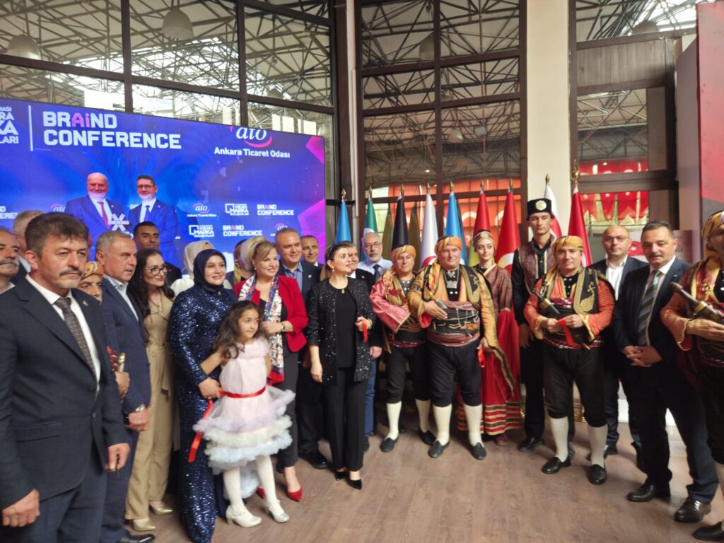 UTSAF’ın 12. yıl buluşmasında prestij ödülleri sahiplerini buldu