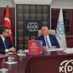 AKK Başkanı Yılmaz Kamu Denetçiliği Kurumu Başdenetçisi Mehmet Akarca'yı ziyaret etti