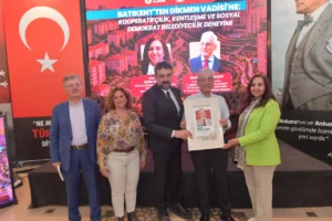 AKK Türk siyasetinin mihenk taşlarından Murat Karayalçın'ı ağırladı