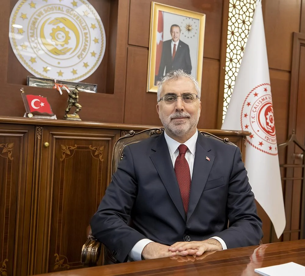 Çalışma ve Sosyal Güvenlik Bakanı Vedat Işıkhan Kars’a geliyor