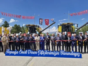 "Çiftçinin emeğine güç katan yatırım: 6. Etap Tarım Makineleri Parkı açıldı".