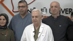 Dünyanın ilk 8’li çapraz karaciğer nakli TÖTM’de gerçekleştirildi
