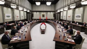Kabinede gözler Orta Doğu ve ekonomi gündeminde
