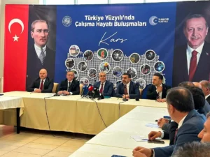 Kars’ta “Çalışma Hayatı Buluşmaları”: İş dünyası ve bakanlık bir araya geldi