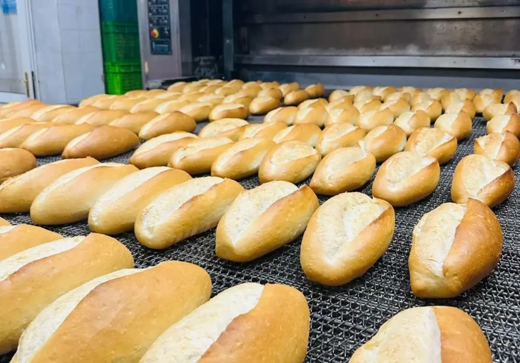 Kars'ta ekmek fiyatlarına zam: Yeni tarife 15 lira oldu
