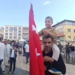 Kilis’te Milli Takım coşkusu: Cumhuriyet Meydanı Avustralya maçı için kırmızı beyaza büründü