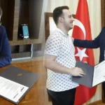 MAKÜ'de sosyal diplomaya ilk ödül Erol Özkır'ın oldu