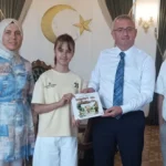 11 yaşında ilk kitabını yayınladı